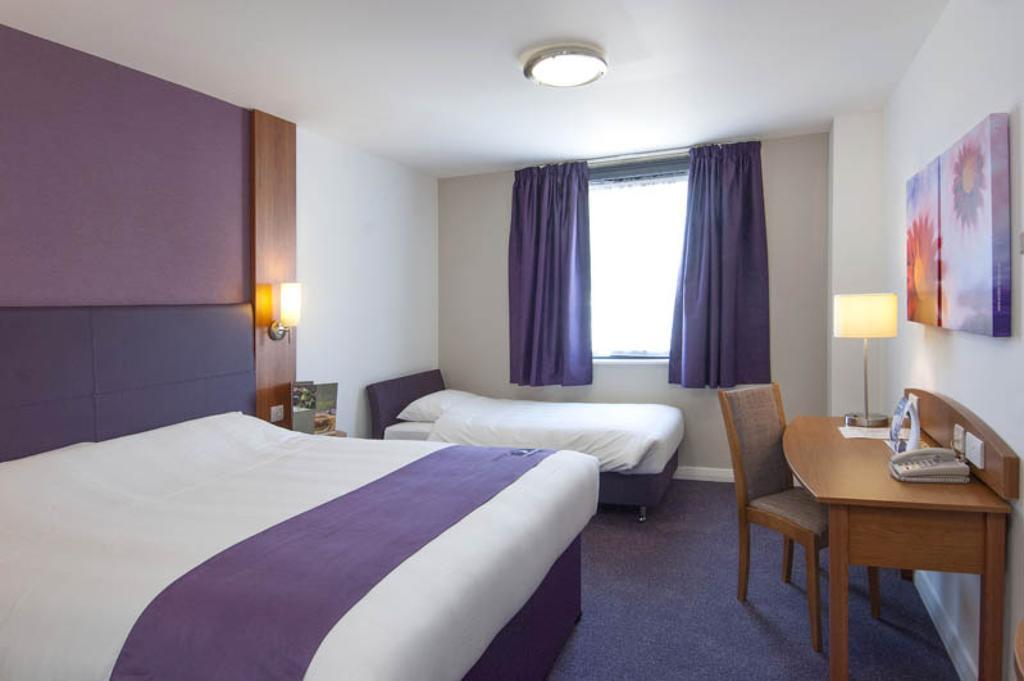Premier Inn Edinburgh Airport - Newbridge Newbridge  Kamer foto