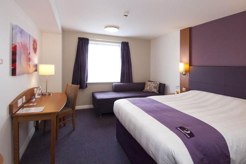 Premier Inn Edinburgh Airport - Newbridge Newbridge  Kamer foto