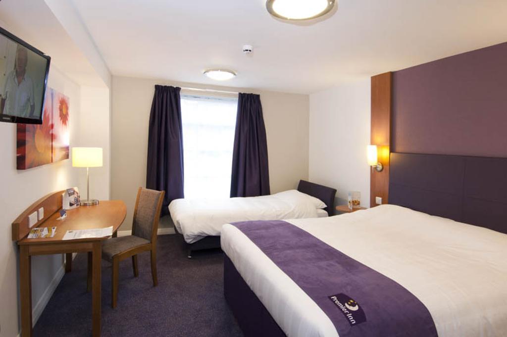 Premier Inn Edinburgh Airport - Newbridge Newbridge  Kamer foto