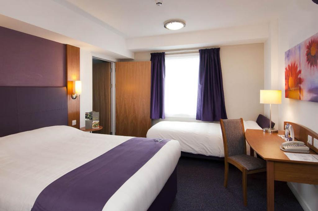Premier Inn Edinburgh Airport - Newbridge Newbridge  Kamer foto