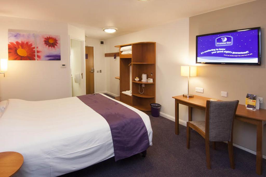 Premier Inn Edinburgh Airport - Newbridge Newbridge  Buitenkant foto