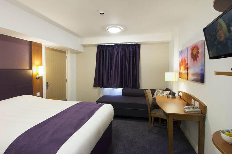 Premier Inn Edinburgh Airport - Newbridge Newbridge  Buitenkant foto